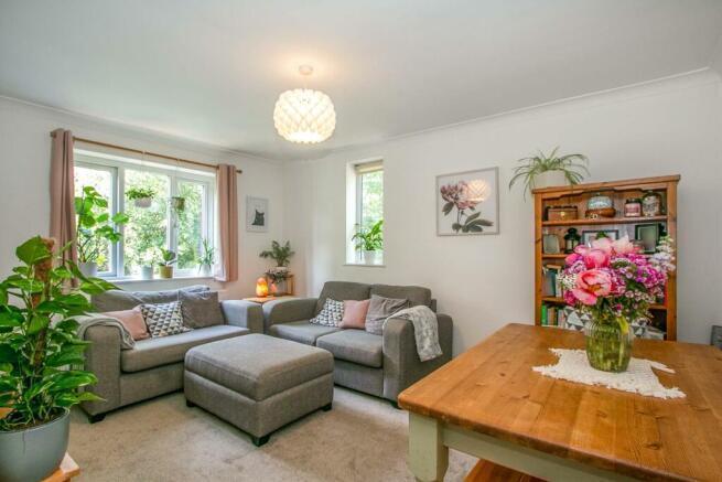 9 MERITON CRT 4.jpeg