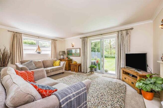 Flat 2, Centenary Court, 19 Burton Road, Poole-Sma