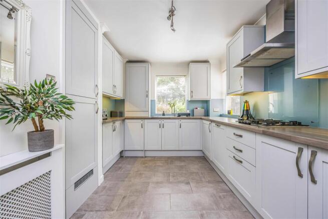 Flat 2, Centenary Court, 19 Burton Road, Poole-Sma