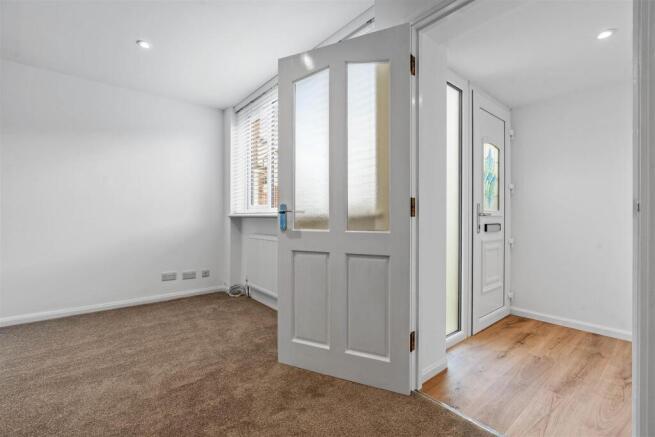 28 Blandford Drive (6 of 23).jpg