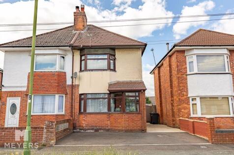 Cattistock Road, off Castle Lane