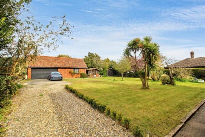 Garden & Outbuilding