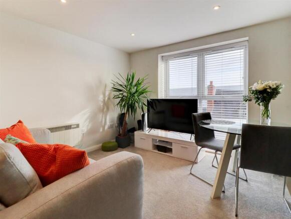 Living/Dining Area