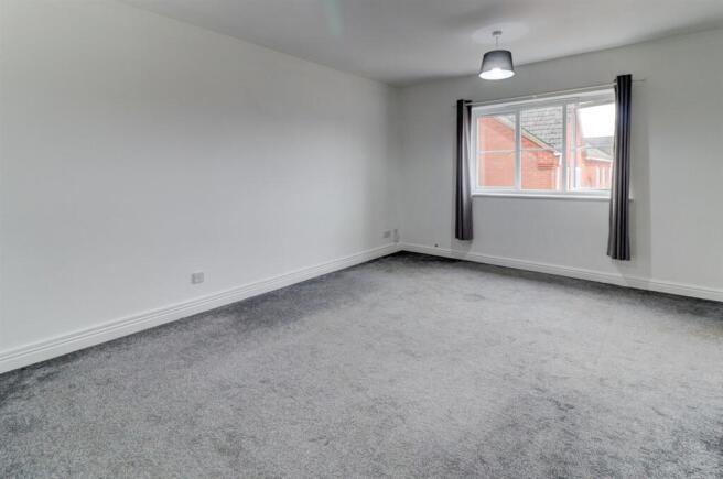 Open Plan Living Room/Dining