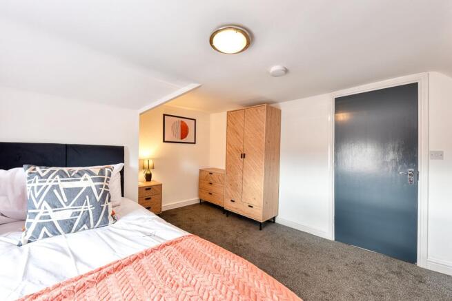 Room 2 (2).jpg