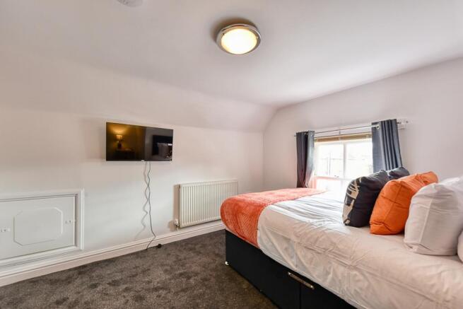 Room 2 (3).jpg