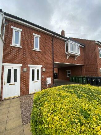 Thumbnail EVESHAM, ALCESTER ROAD, HARVINGTON MEWS: This Modern Unfurnished Two bedroom first floor flat offers a good size lounge/dining, fitted kitchen with intergrated appliances, double bedroom with ensuite shower room, single bedroom & additional bathroom. Double glazed, gas central heating & One alloc...