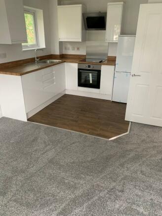 Thumbnail Selly Oak, Buckingham Court: **Second Floor Refurbished Unfurnished One bedroom flat for over 55's** The development offers a 24 hour emergency alarm call system, laundry facilities, a communal sitting room, a communal kitchen & a laundry room with washing machines/dryers. Buckingham Court o...