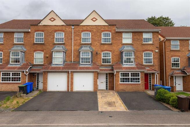 29 Bullrushes Close-12.jpg