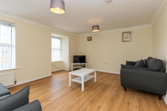 29 Bullrushes Close-3.jpg