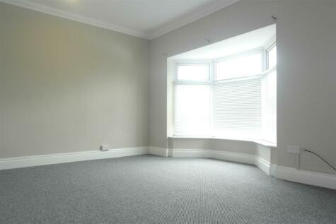 Hull - 2 bedroom flat for sale