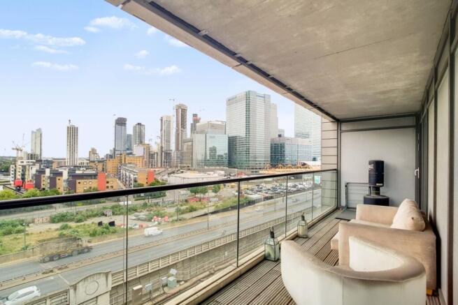 7_Balcony_4