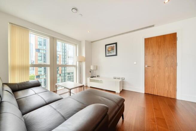 1347195-5-68b5dba...