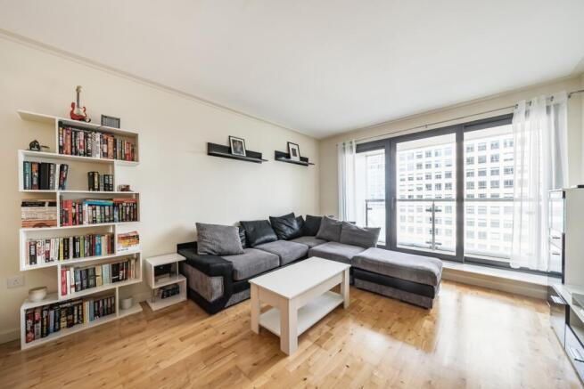 1346568-14-68b5d9...