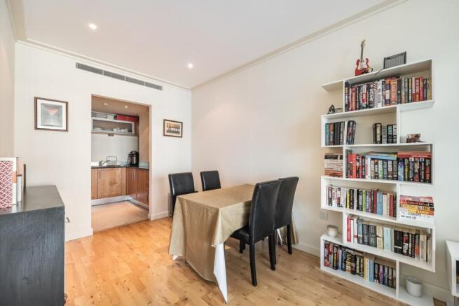 1346568-12-68b5d9...