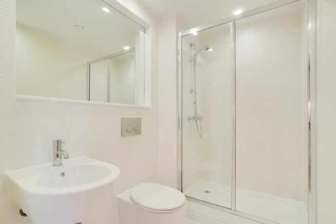 11_Bathroom_1