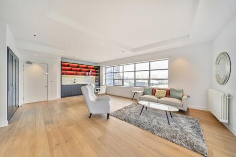 Hope Street London E14