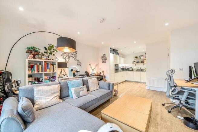 1386128-5-692e36d...