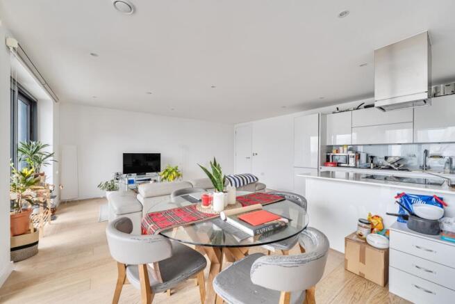 1389334-11-694039...