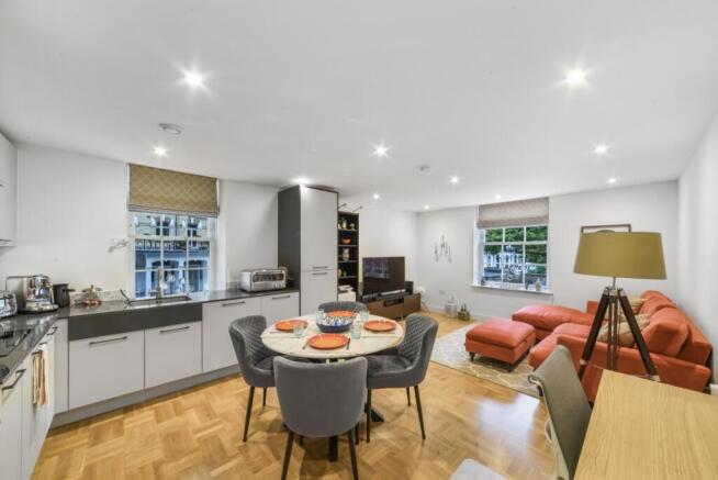 Garland Court 