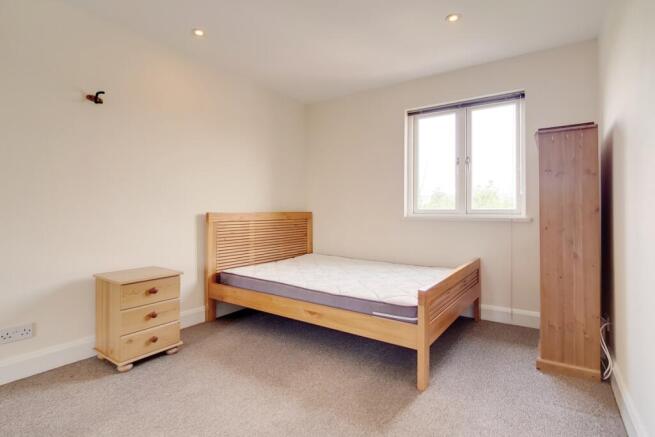 11_Master_Bedroom_2