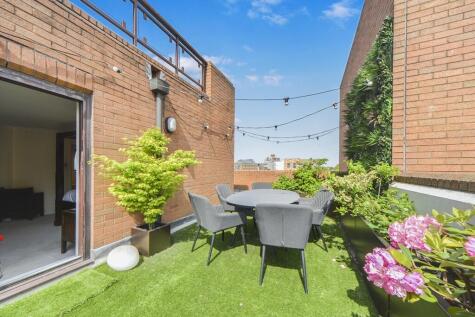 Free Trade Wharf, E1W