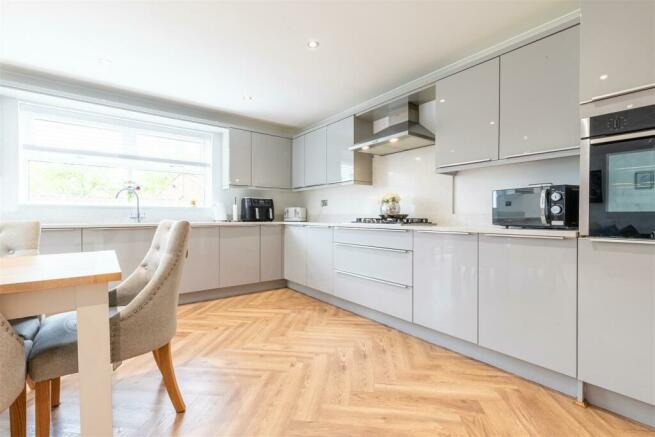 Kitchen dining room