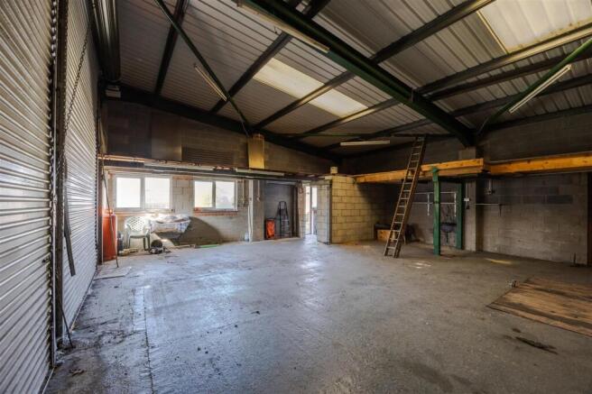 Garage/Workshop