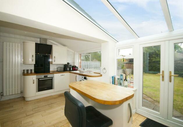 Open Plan Kitchen/Breakfast Area