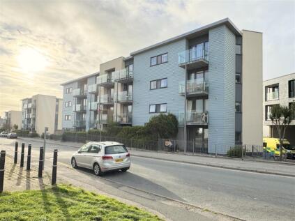 Tre Lowen, Pentire Crescent, Newquay