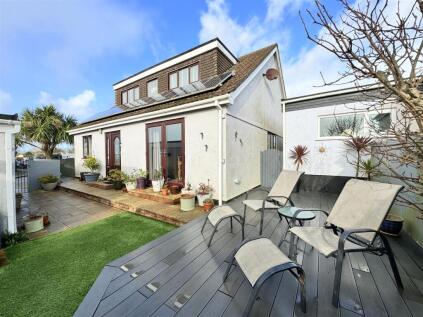 Quintrell Gardens, Quintrell Downs, Newquay