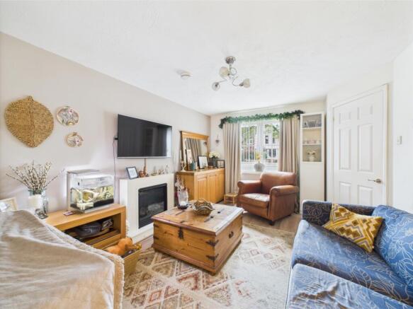 CAM01791G0-PR0164-STILL010