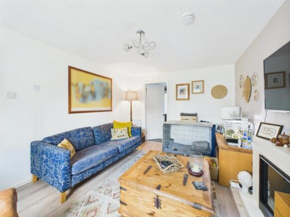 CAM01791G0-PR0164-STILL011