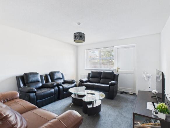 CAM03062G0-PR0192-STILL004