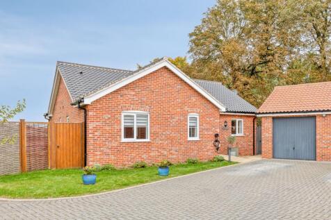 Modern Three Bedroom Bungalow in Little Snoring