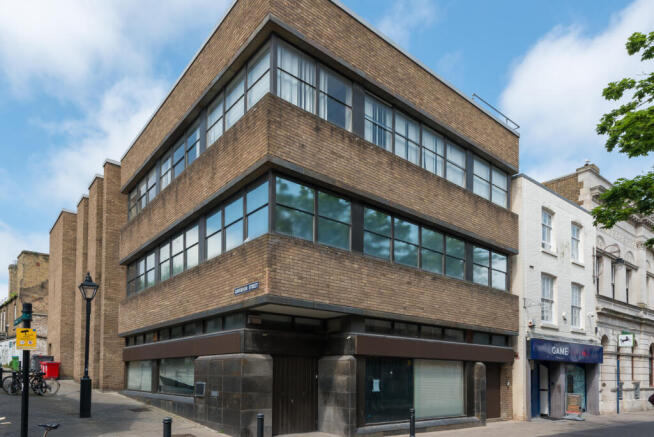 general Barclays-29