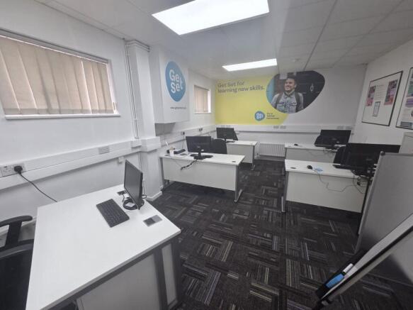 WhatsApp Image 20251013 at 140416_9bb8ab0b.jpg