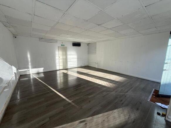 WhatsApp Image 20251106 at 142006_11721e06.jpg