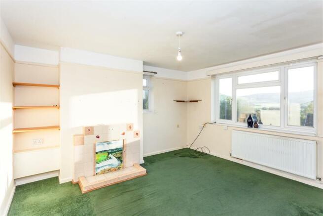 Living Room1.jpg