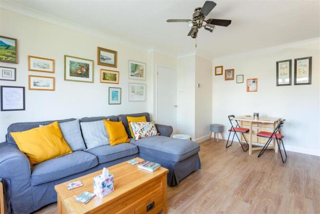 Living Room2.jpg