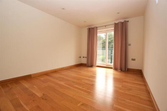 21 hc living room .JPG