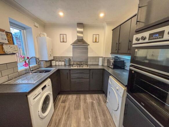 tlc_1354f9ce-e7af-47b8-931a-0b4b5a6effad_d87fa3d.j