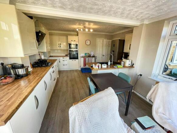 tlc_abd43754-936c-42dc-8298-c20d9f23b6c6_16f9ae9.j