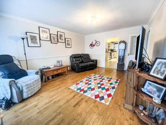 tlc_d82d3ac4-ff7b-45b0-bd44-97aa561bbe6b_2774939.j