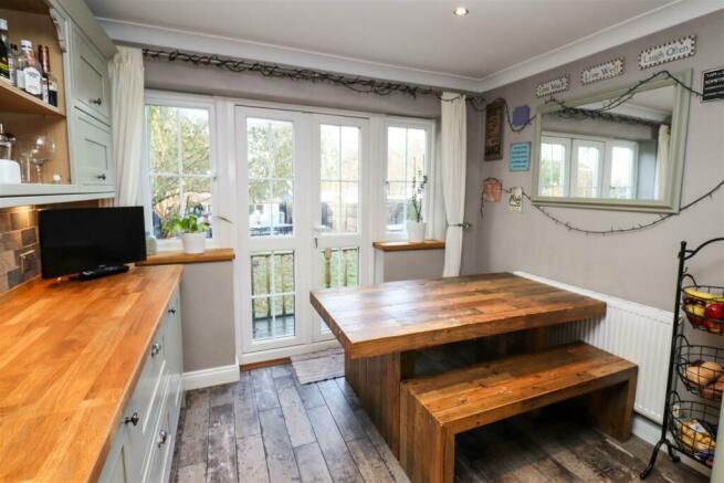 Kitchen/Breakfast Room