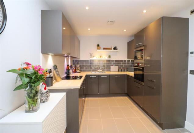 Kitchen/Breakfast Room