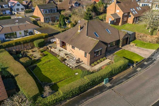 8 Mountain Ash, Marlow Bottom, SL7 3PB (LOW RES)-2