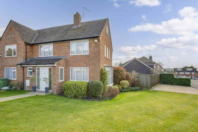 15 Greenside, SL8 5TW (LOW RES)-14