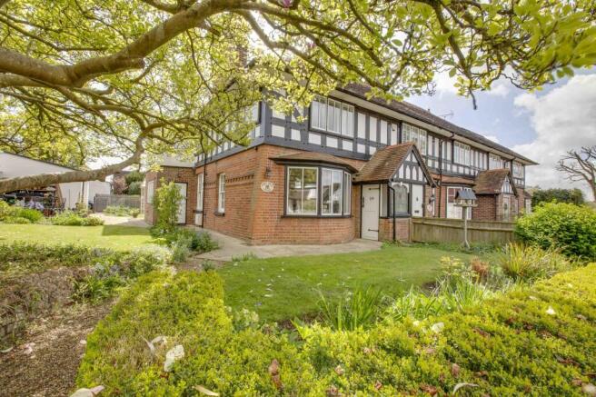 24 Elm Lane, SL8 5PG (LOW RES)-1