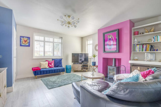 19 Trinity Avenue, SL7 3AL (LOW RES)-10